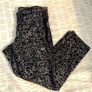 Nike dri fit gray and black leopard print capri leggings with back pocket